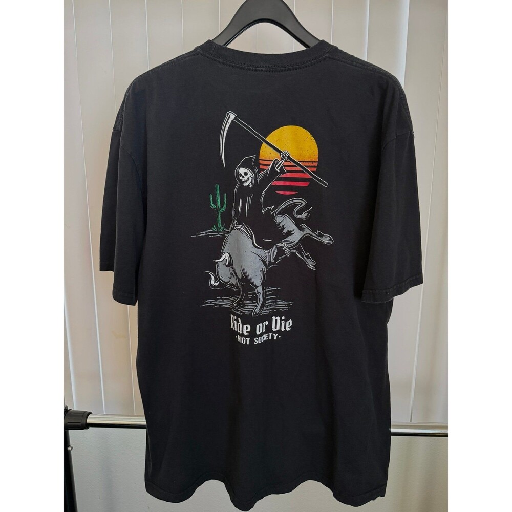 Men’s Riot Society “Ride or Die” Reaper Riding Bull Graphic Shirt Size 2XL